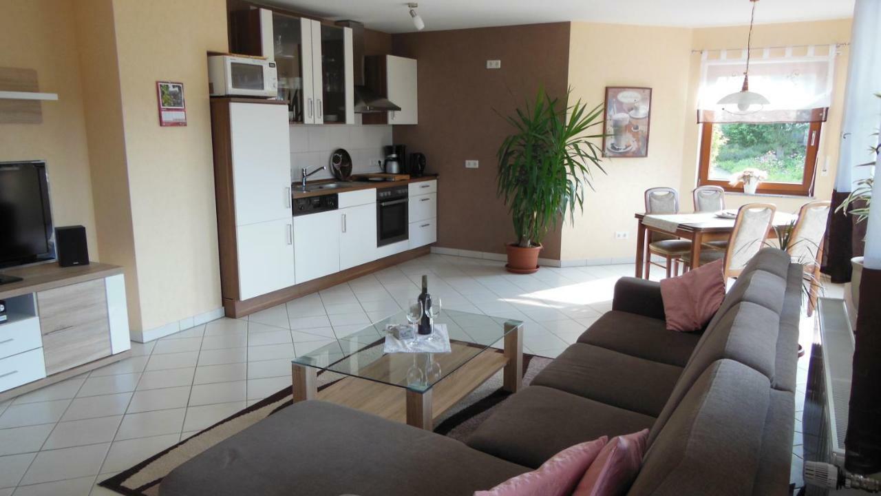 Ferienwohnung Basche Oberzissen Esterno foto